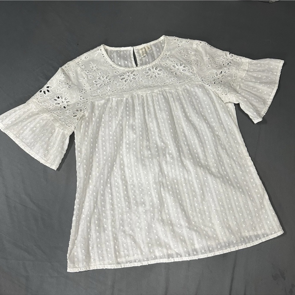 Studio West Eyelet Lace Blouse Size M White Embroidered Cottagecore Bell Sleeve